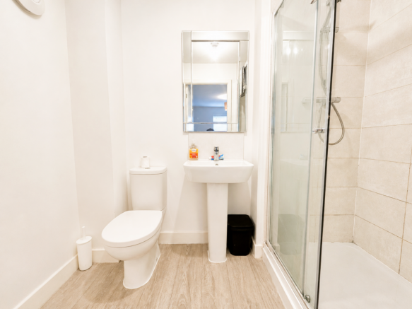 4 bed Detached for sale Image 7