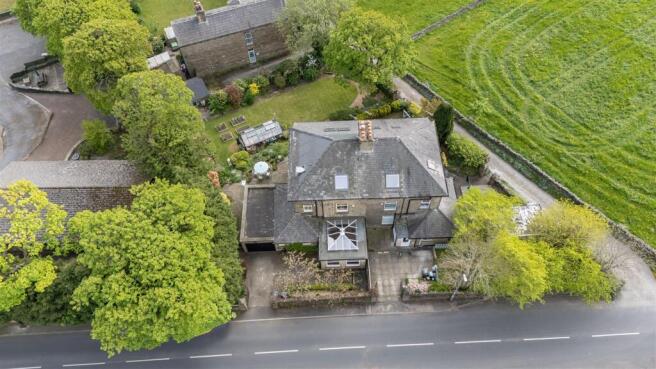 5 bed Semi-Detached for sale Image 6