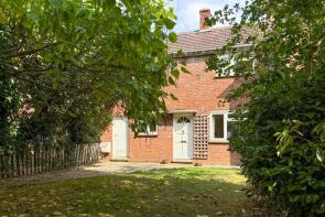 9, Roland Close, Cambridge CB4 2DJ