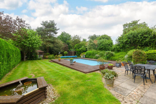 Rear garden/pool