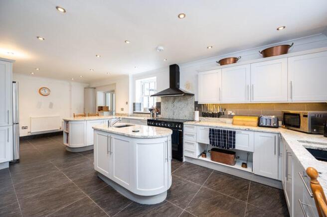 Kitchen/Dining...