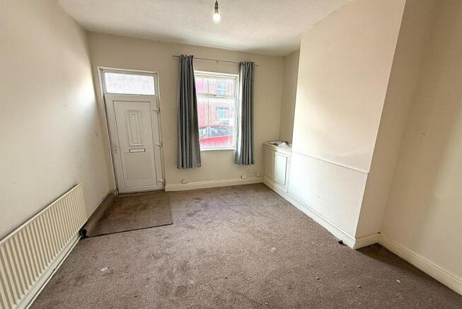 Livingroom 2nd.jpg
