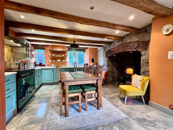 Kitchen.JPEG