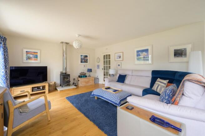 Living/Dining Area