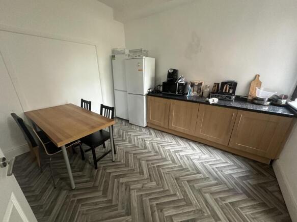 16lr.kitchen dining.JPG