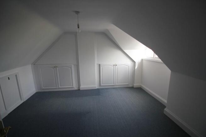 First floor bedroom4