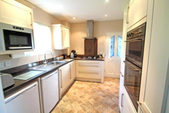 22 Western Way kitchen use