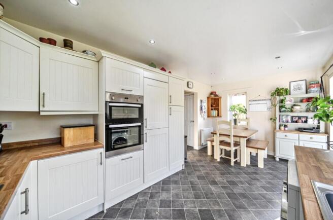 Kitchen dining room