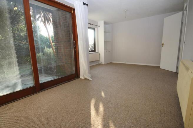Lounge/Dining Room V