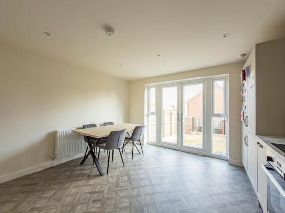 2 bed Semi-Detached for sale Image 4