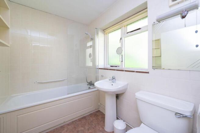 Annexe - bathroom