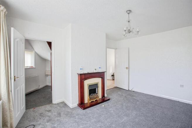 2 bed Semi-Detached for sale Image 5