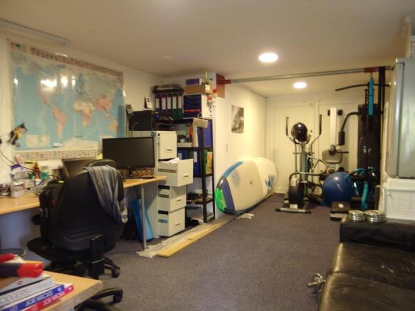 Garage/office