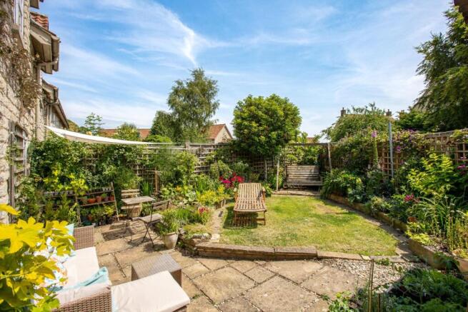 2 bed Semi-Detached for sale Image 11