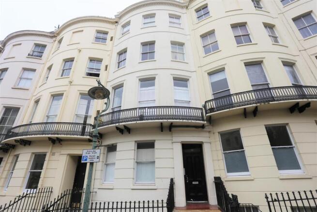 2, 39 Brunswick Place External.JPG