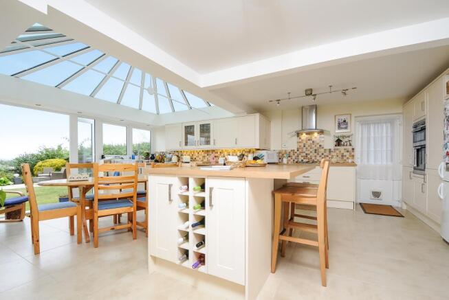 kitchen/breakfast room