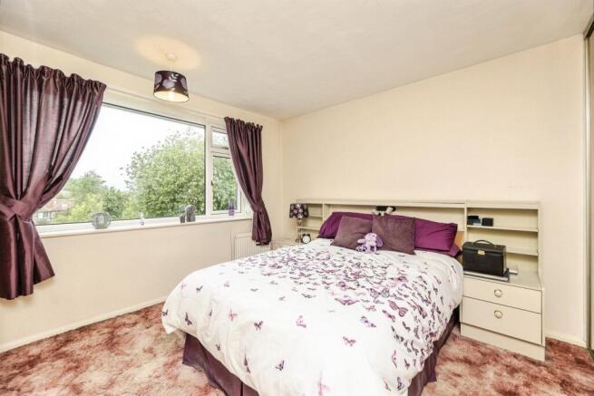 3 bed Detached for sale Image 5