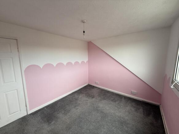 3 bed Terraced for sale Image 11