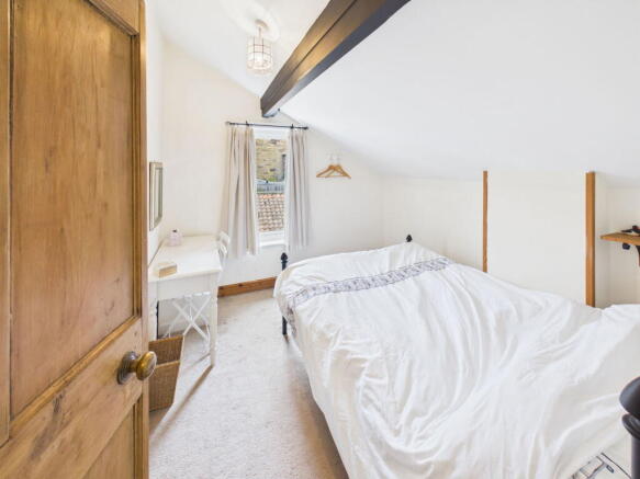 2 bed Maisonette for sale Image 9