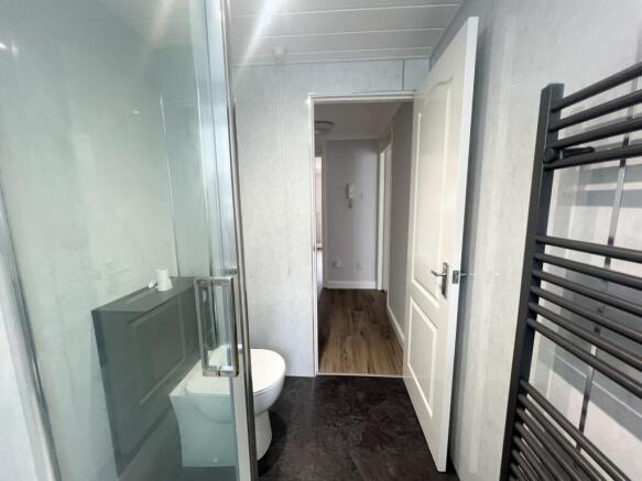 1 bed Flat to rent Image 11
