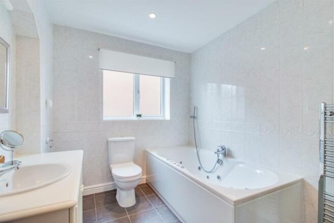 BATHROOM/W.C.