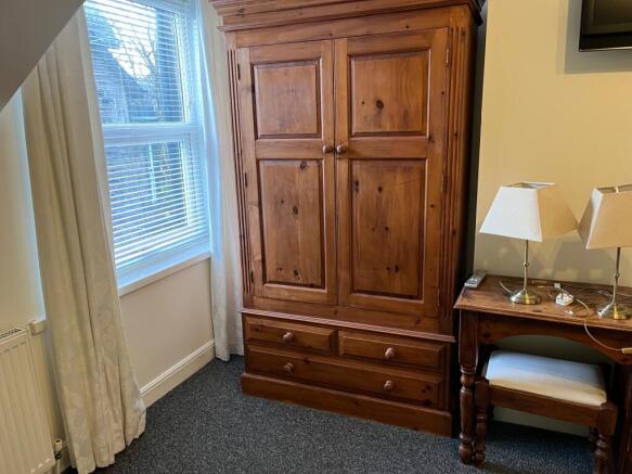 1 bed House Share to rent Image 8