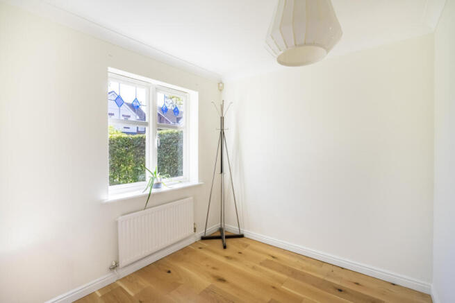 4 bed Detached for sale Image 8