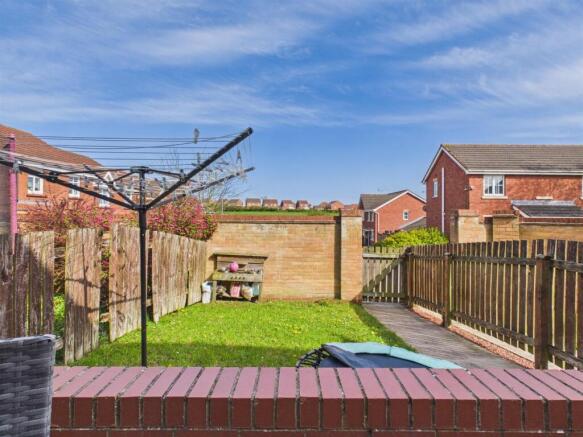 2 bed Terraced for sale Image 10