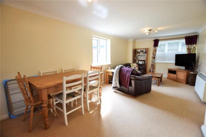 Living/Dining Area