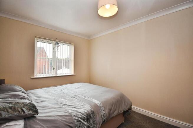 3 bed Semi-Detached for sale Image 8