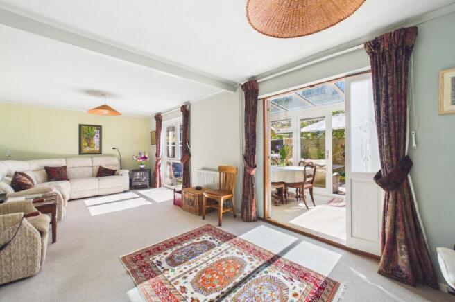 CAM03259G0-PR0268-STILL010