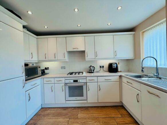 KITCHEN (2).jpeg