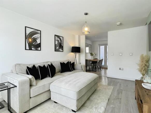 Lamphouse Way, Wolstanton, Newcastle, ST5 0GA photo 4