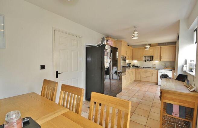 Kitchen/Dining...