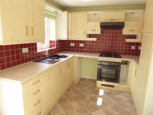 Kitchen / Dining Area