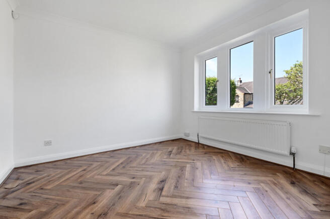 4 bed Detached to rent Image 12
