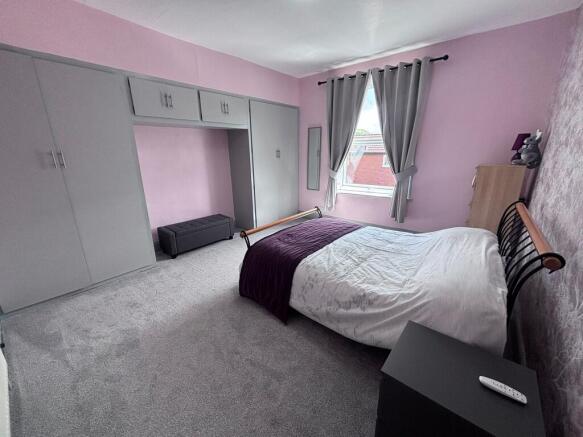 3 bed Semi-Detached for sale Image 9