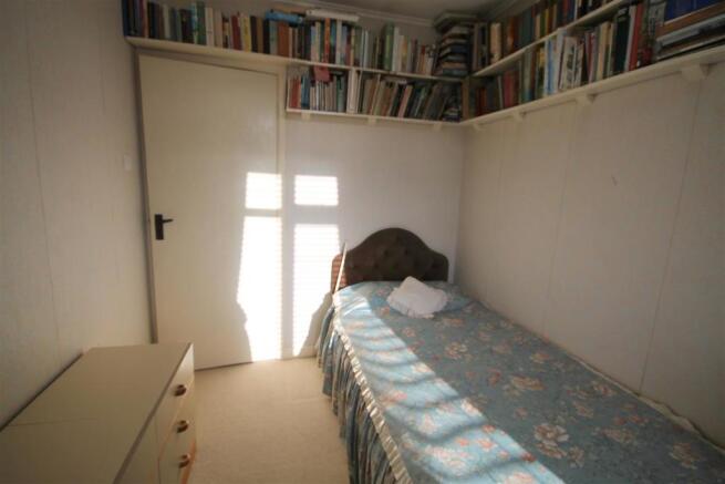 Bed 3.JPG