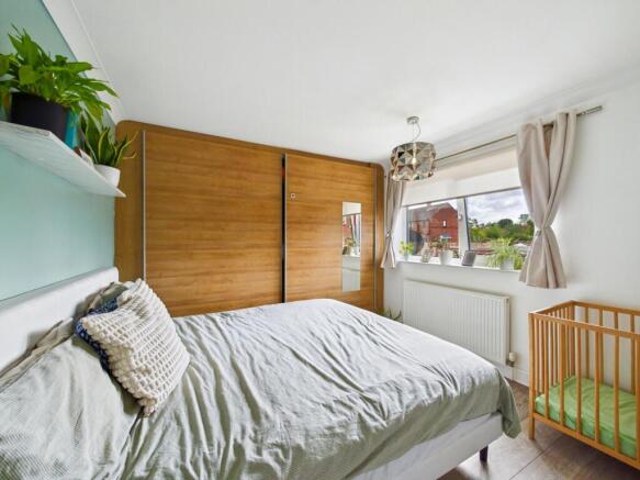 3 bed Semi-Detached for sale Image 8