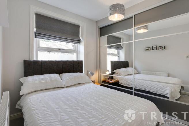 2 bed Terraced for sale Image 11