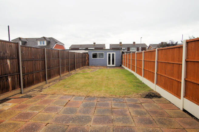 The Downsway, Portchester photo 4