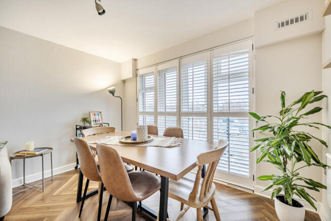 1400568-7-6968fbe...