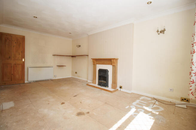 2 bed Semi-Detached Bungalow for sale Image 4