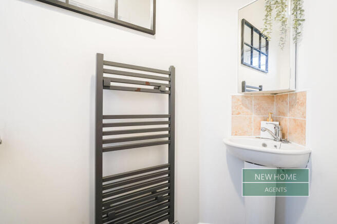 3 bed Terraced for sale Image 8