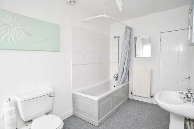 4 bed Terraced for sale Image 10