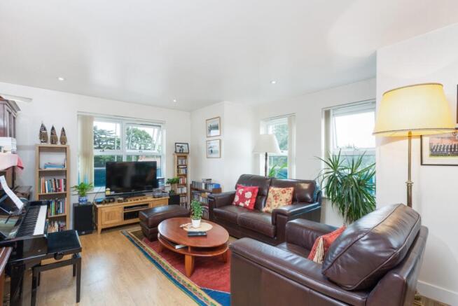 12, Dene House fp...