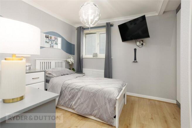 4 bed Detached for sale Image 12