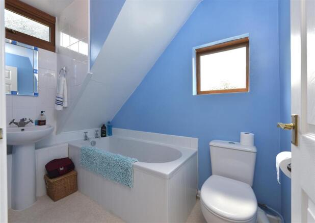 Bathroom.jpg
