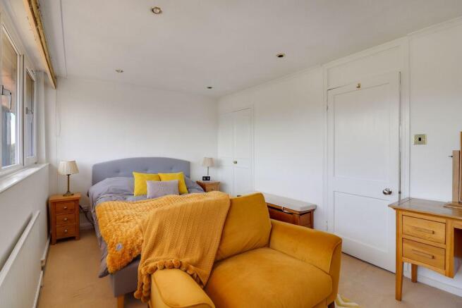 Bedroom 1 (Double)