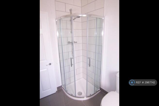 2 bed Terraced to rent Image 7
